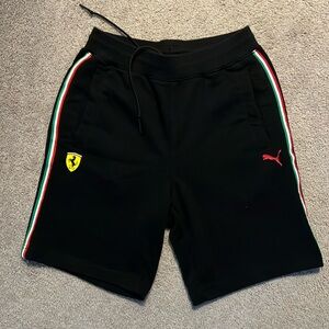 Men’s PUMA FERRARI Jersey shorts small